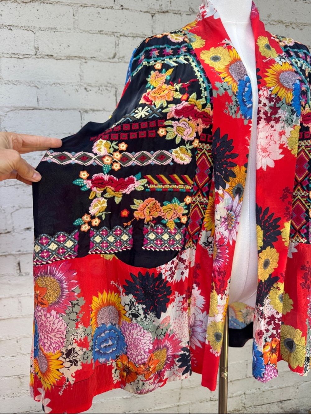 Johnny Was Mishka Rose Embroidery Silk Kimono Size Petite XS - Picture 9 of 14